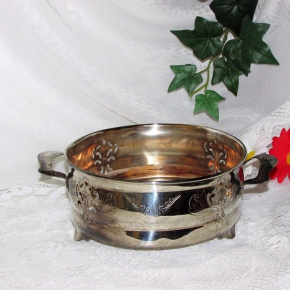 Vintage Silver Plate Casserole Dish Holder Carrier & Fire King Glass Liner - Picture 4 of 10